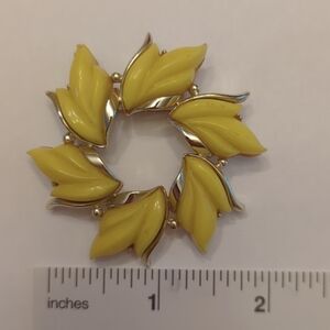 Vintage Kramer Leaf Brooch